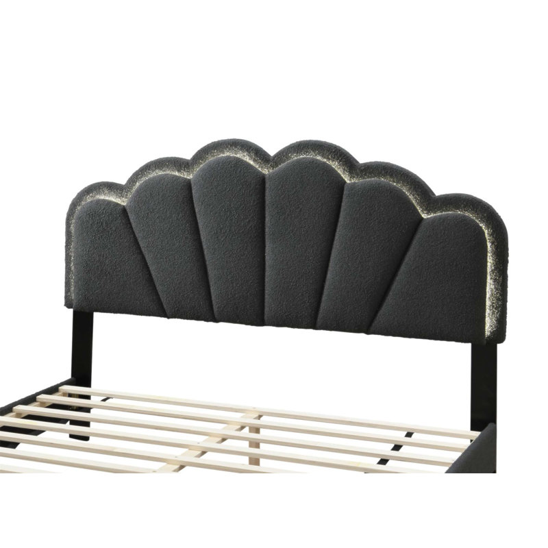 Lit plateforme luxueux en laine avec tête de lit à motif floral et éclairage à DEL intégré, pour les chambres à coucher modernes