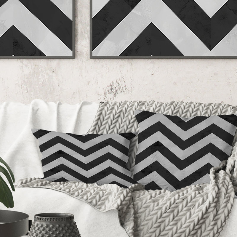 Coussin moderne noir et blanc à chevrons modernes IV