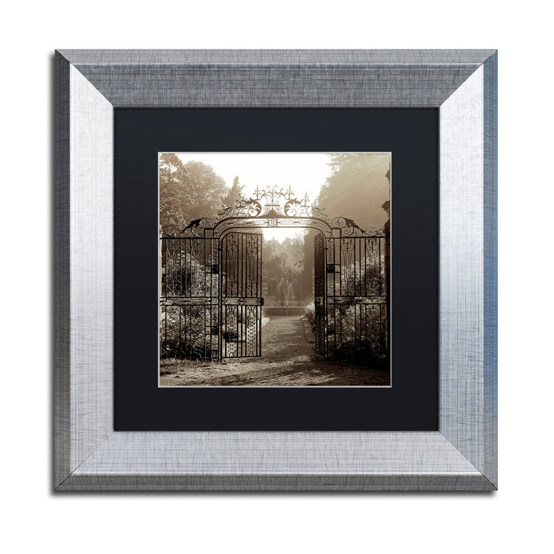Alan Blaustein, «Hampton Gates III», reproduction de photo encadrée, H 11 po x l 14 po x P 0,5 po, Noir, Cadre brun
