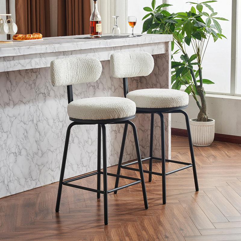 Chaises de bar pivotantes rembourrées à 360 ° Boucle, blanches avec pieds en métal et repose-pieds pour bar à domicile, salle à manger, pièce forte,
