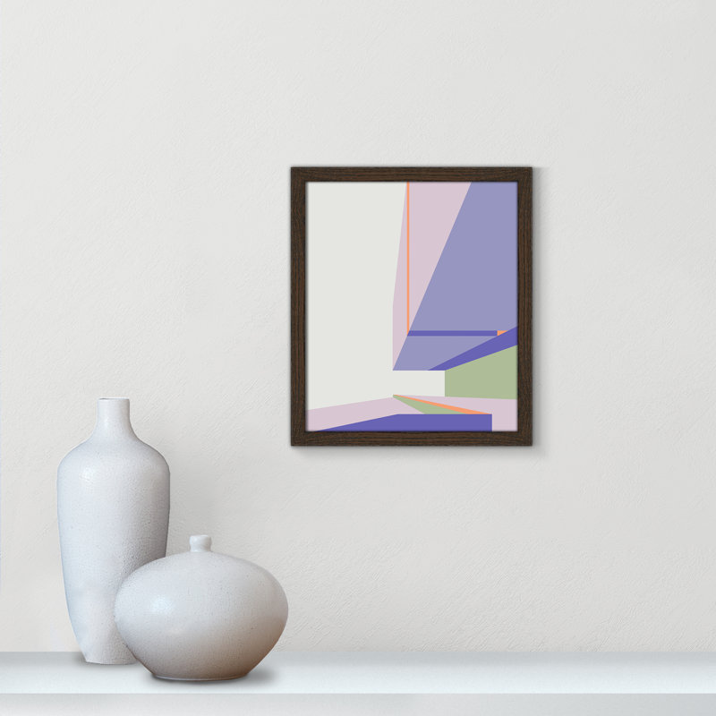 Violet Violet at the Museum - Peinture encadrée, H 15 po x l 13 po x P 0,75 po, Papier grain de bois noyer