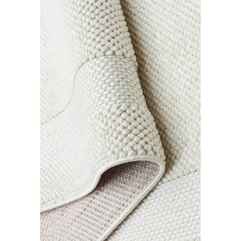 Tapis uni en polyester tissé à la machine de couleur crème, Rectangle 6 pi 7 po x 9 pi 6 po