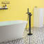 Robinet de baignoire à une poignée et fixation au sol avec douche à main-71368079