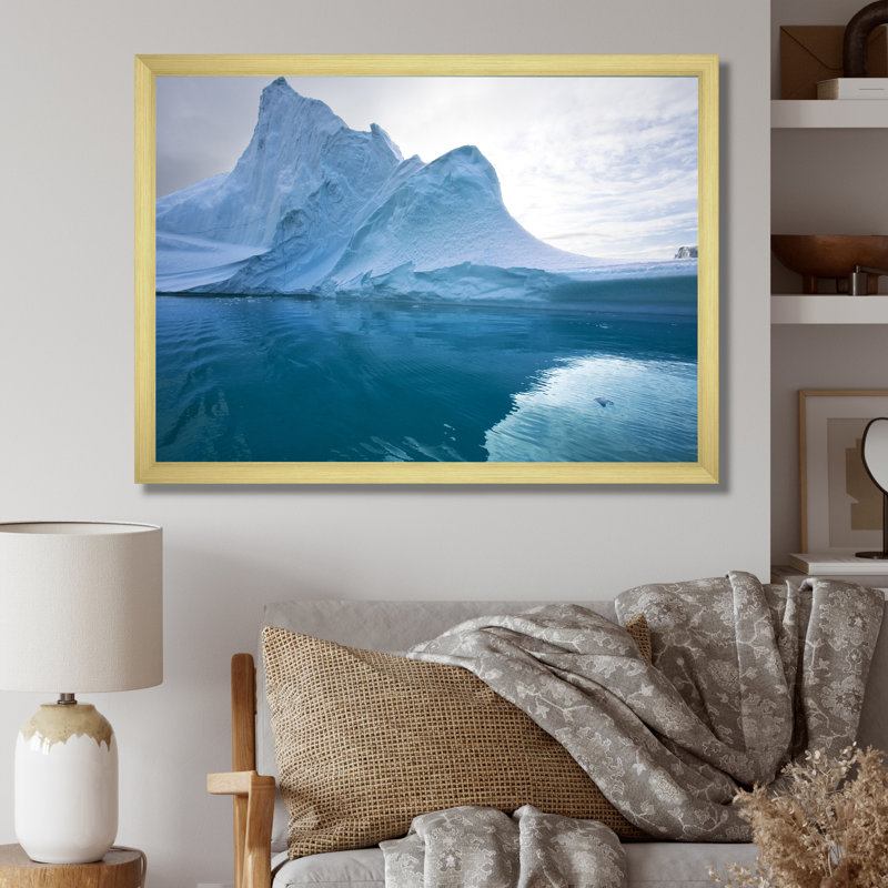 «Iceberg Beauty In Alaska II», reproduction sur toile, Encadrement doré, H 24 po x l 32 po x P 1 po