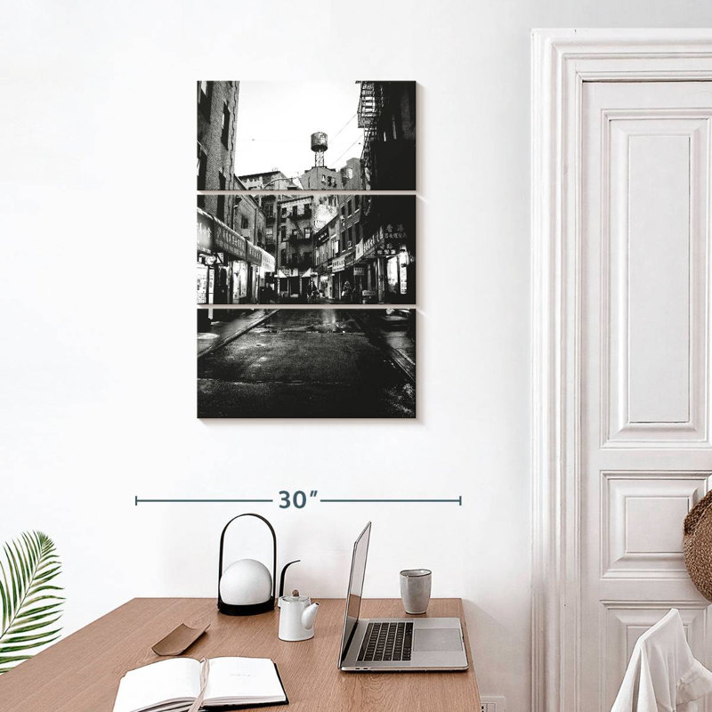 Sirci Doyers Street - monochrome, H 32 po x l 20 po