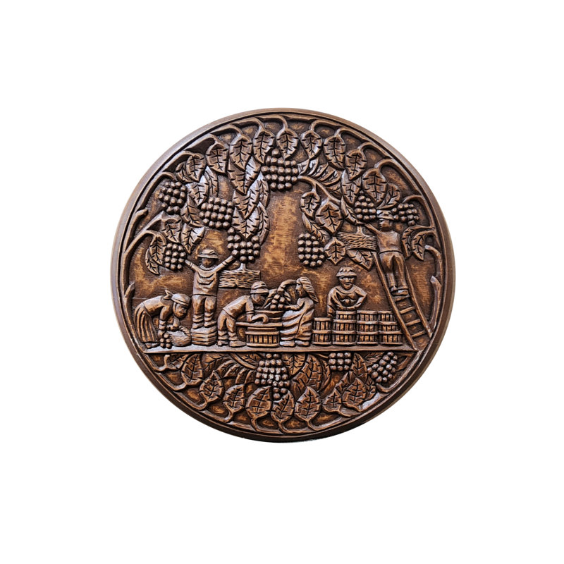 Plaque de tête de baril sculptée à la main Vineyard Scene