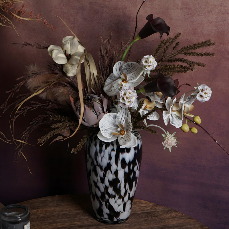 Ornements de fleurs simulées
