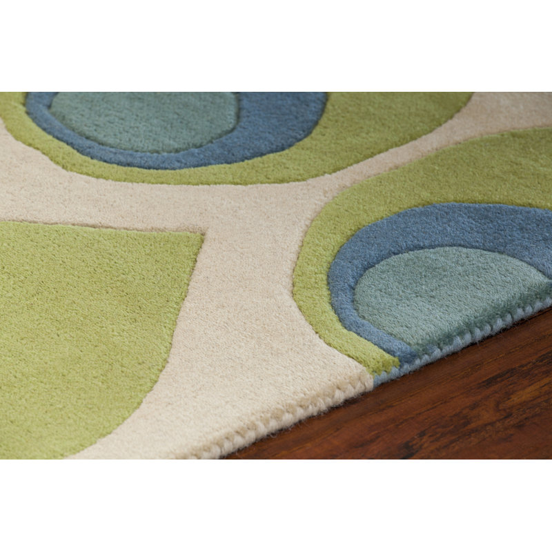 Tapis vert en laine à motif de plumes de paon abstraites touffeté à la main Ailey, Rectangulaire 8 pi x 10 pi