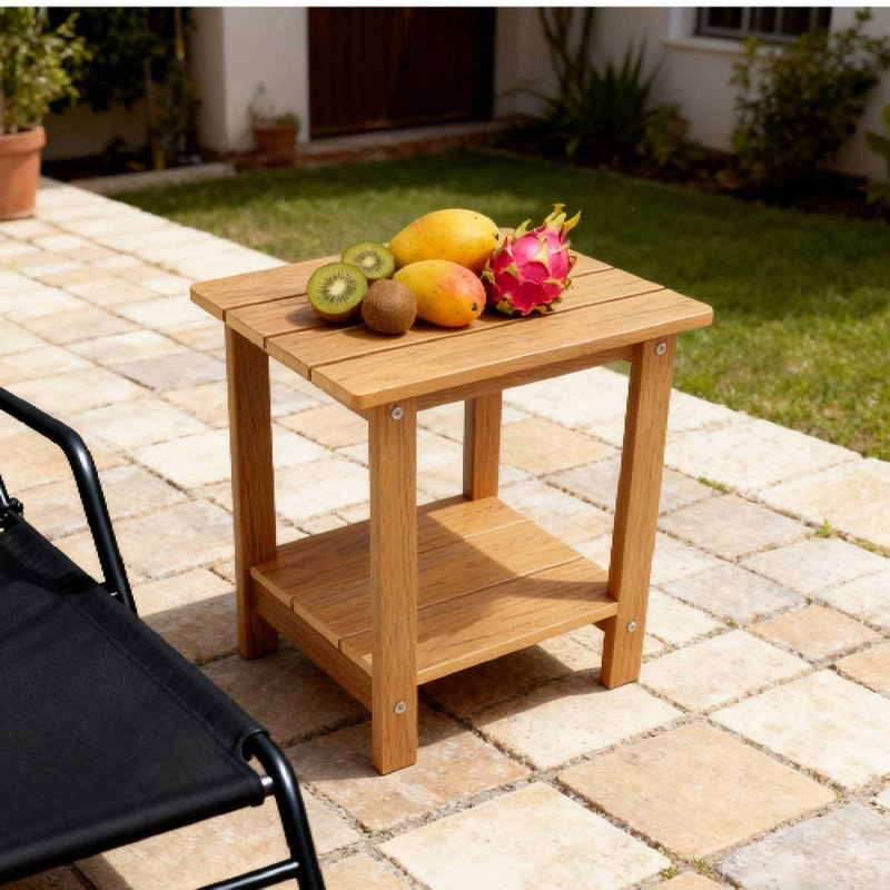 Élégante table d'appoint pour l'extérieur en matériaux HiPS