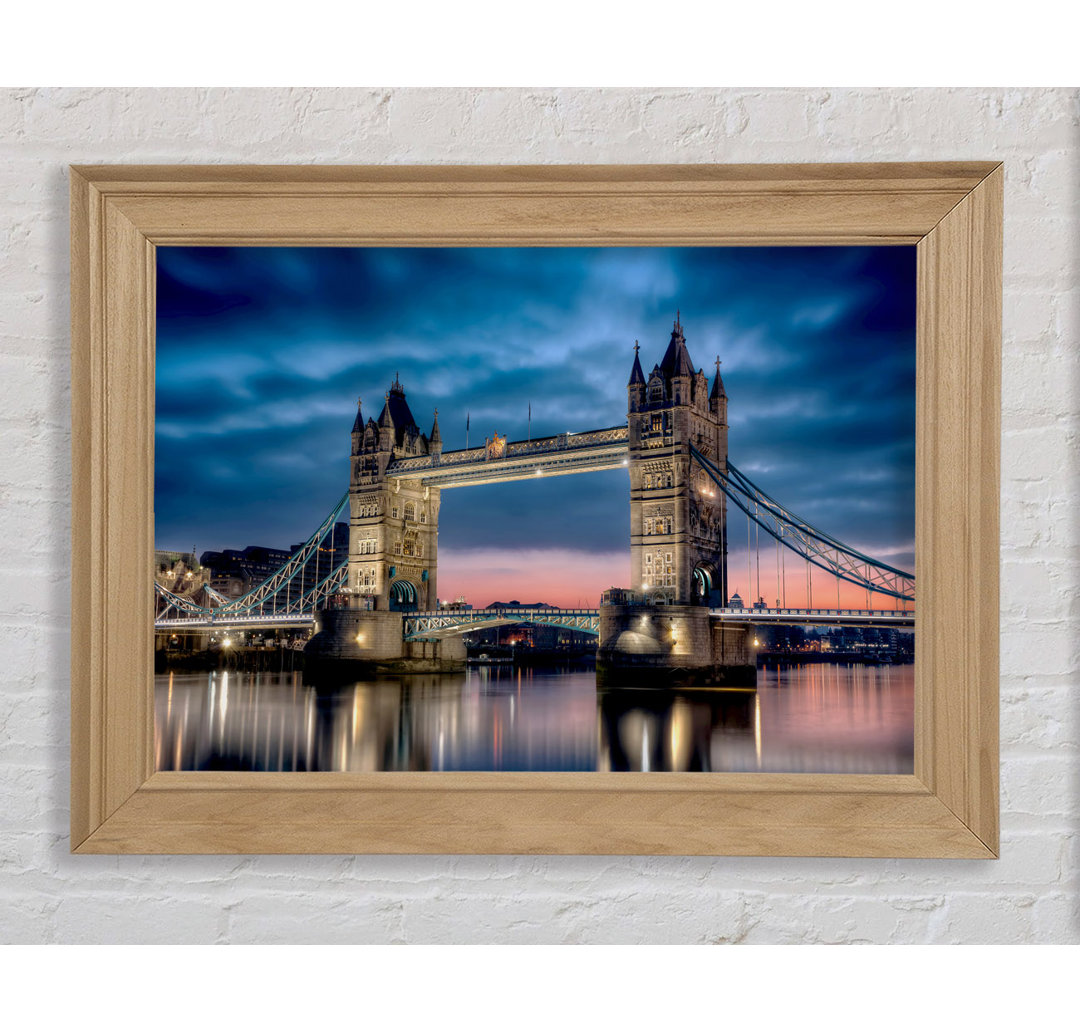 Gerahmtes Leinwandbild London Tower Bridge At Dusk Framed Print