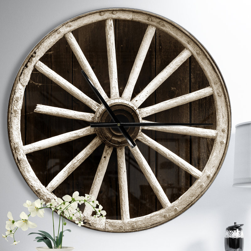 Horloge murale Swigart Farmhouse Designart, Petit, Café / blanc cassé
