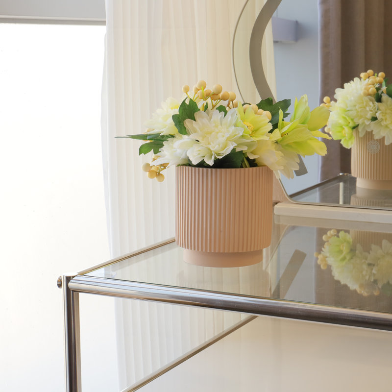Jaylun Polyresin Table Vase, Tan
