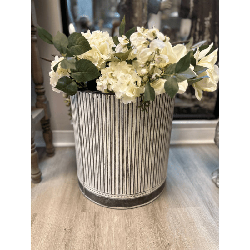 Gracie Oaks Decorative Bin