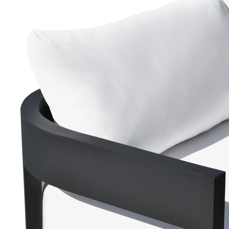 Chaise de salle à manger d'extérieur en métal avec coussin Everlee