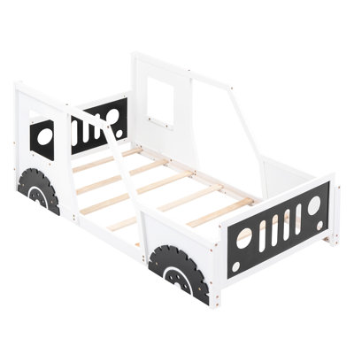 Lit simple en forme de voiture classique avec roulettes, bois de pin blanc et pour la chambre à coucher Stable Car Stable Fascinate