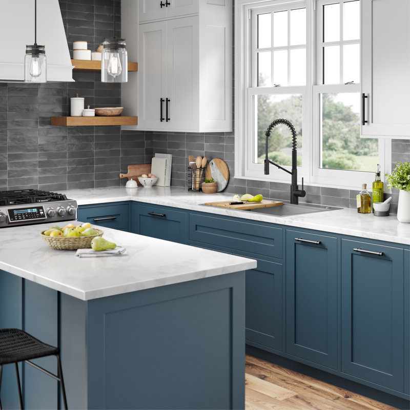Oletto 2-in-1 Pull-Down Single Handle Kitchen Faucet, Matte Black 
