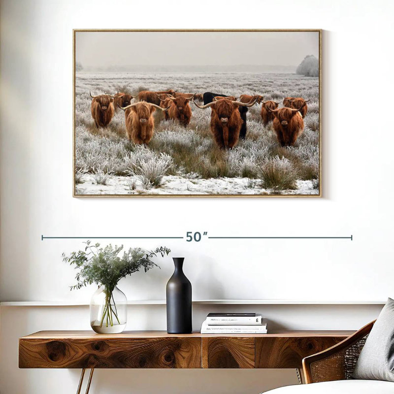 Winter Highland Cows, Cadre flottant en bois naturel, 40 po x 27 po