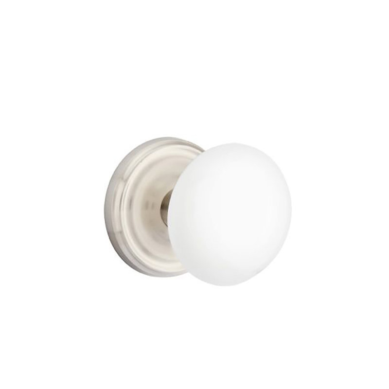 Ensemble de boutons de passage Emtek avec rosette régulière et bouton en porcelaine blanc glacé, Nickel satiné