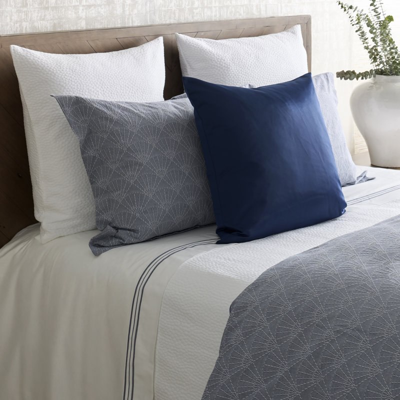 Crest Duvet Set, Queen
