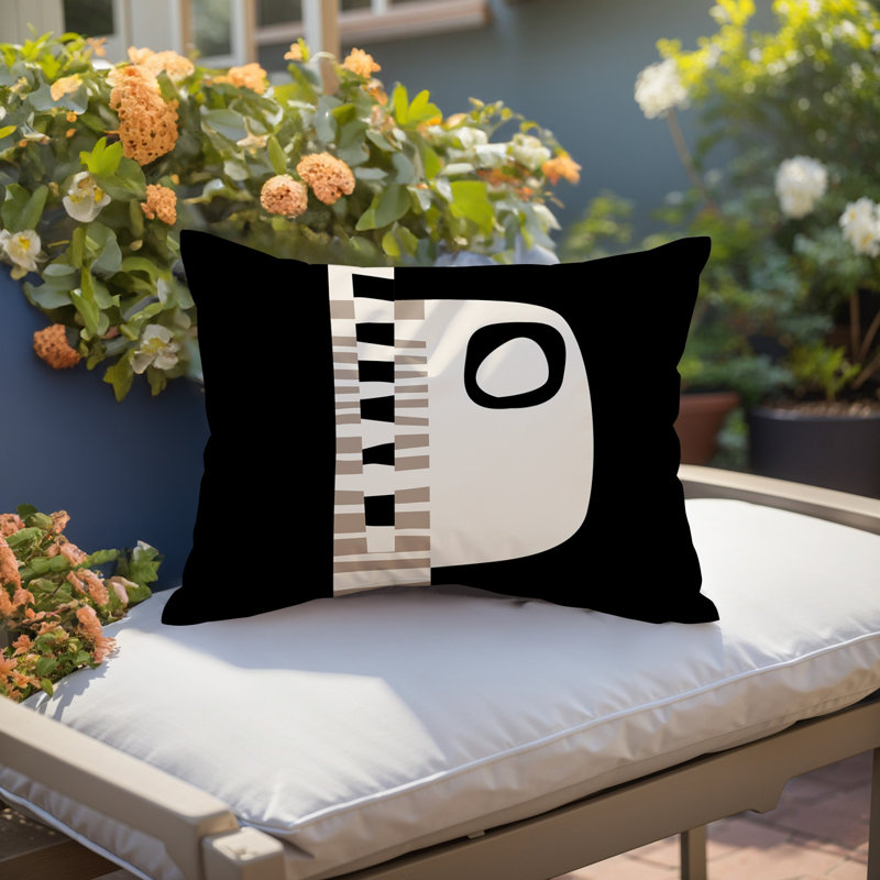 Oreiller rectangulaire réversible intérieur / extérieur Rikka, Noir / blanc cassé, H 14 po x l 20 po