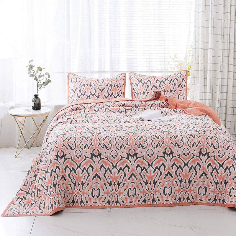 Floral Coverlet, Queen Coverlet + 2 Shams