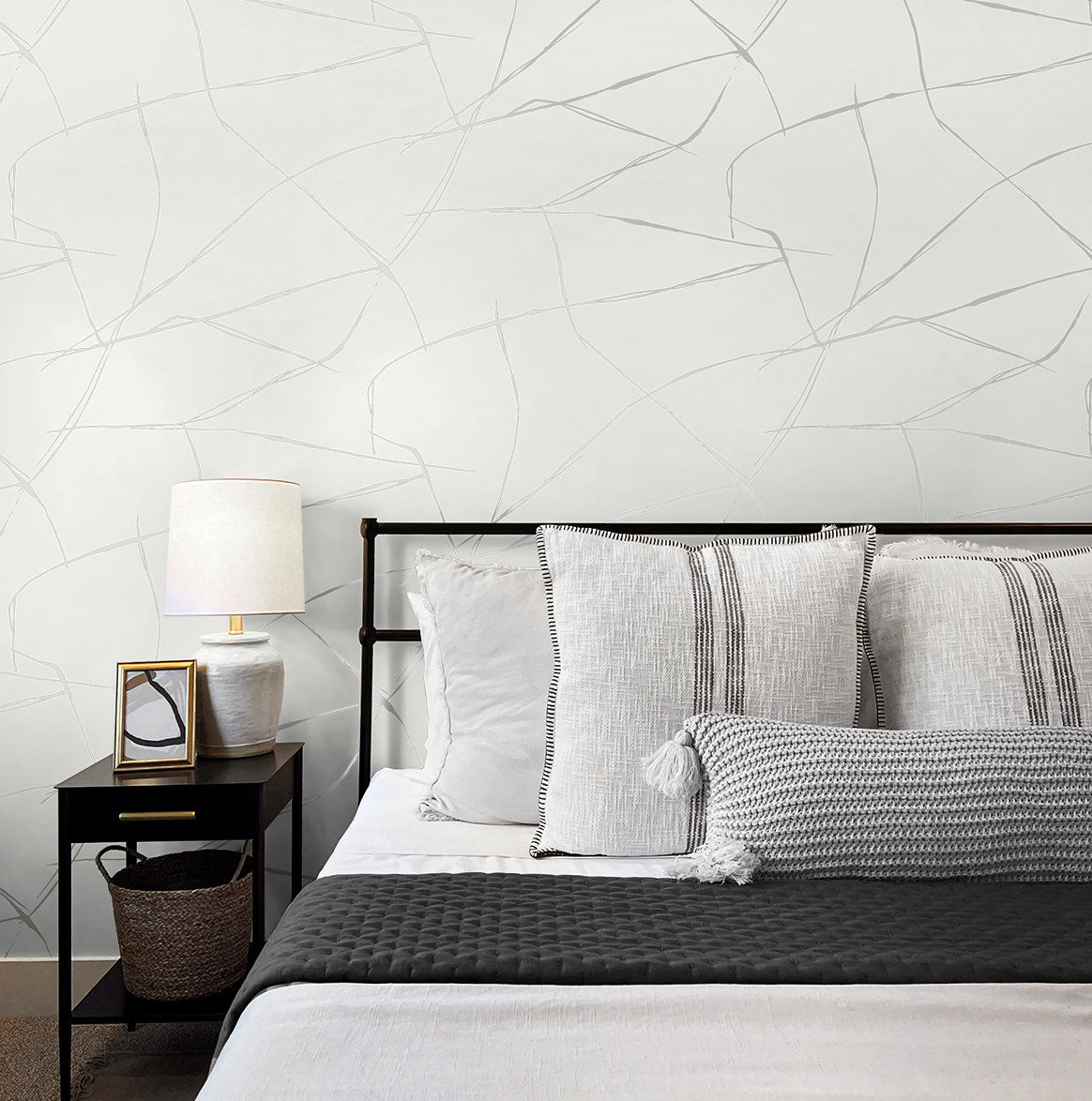 Niseko Modern Abstract Wallpaper, Metallic Chrome
