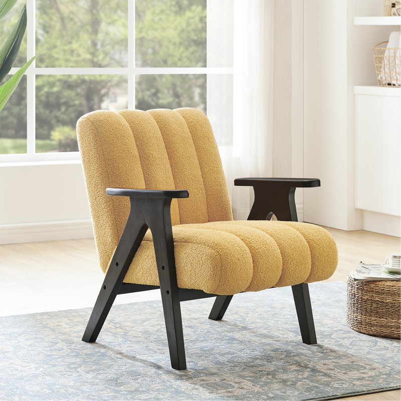 Chaise d'appoint contemporaine en bois recouverte de jaune avec une construction et un tissu doux, Yellow