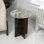 Table de bout ronde Mid-Century 18 po Naomi, plateau en marbre blanc naturel et base en bois de manguier noyer, table d'appoint décorative pour espaces de vie