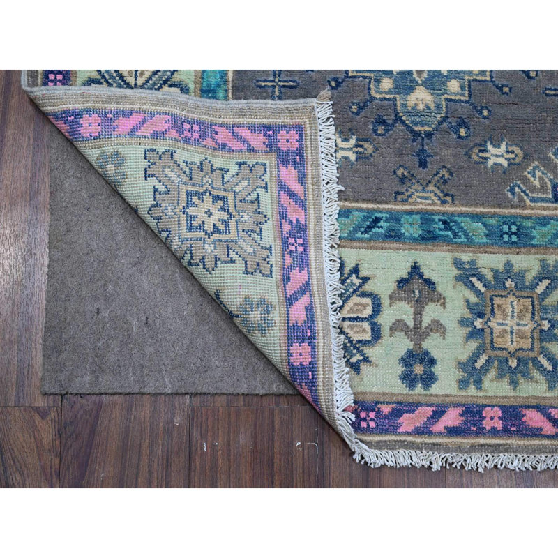 Tapis oriental fusion Kazak en laine noué à la main gris foncé 5 pi 6 po x 7 pi 7 po 64738481202D423CA5298D46F150AFF8