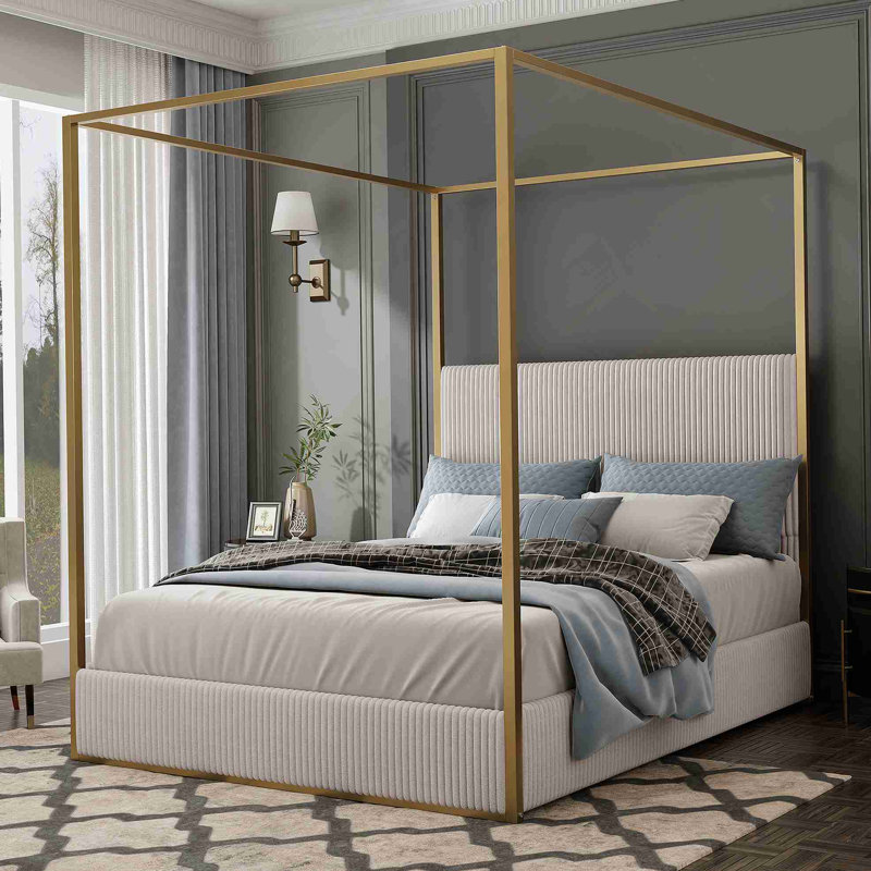 Structure de lit à baldaquin en métal de luxe moderne avec tête de lit haute tapissier, lit à baldaquin doré, aucun sommier nécessaire, grand, beige