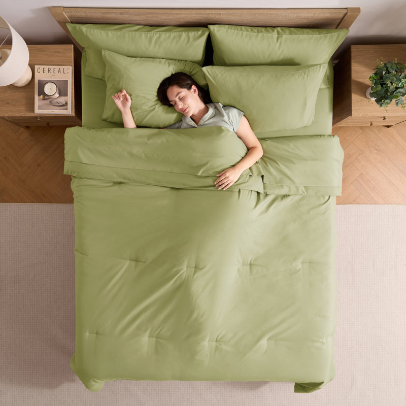 Soft Microfiber 7 Piece Comforter Set with Sheets, Full / Double Comforter + 6 Additional Pieces, Olive Green