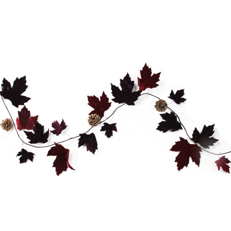 Guirlande de Noël artificielle feuille d'érable et pomme de pin 6 pi x 49 po - non éclairée