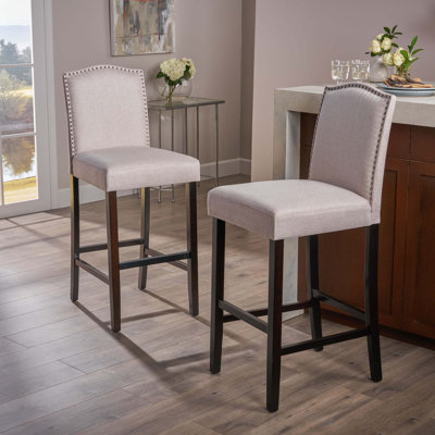 Tabouret de bar KD avec cuir reconstitué Bycast, pieds en bois d'hévéa et finition élégante en noyer pour les cuisines et les bars modernes