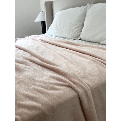 Super Soft Fleece Plush Blanket