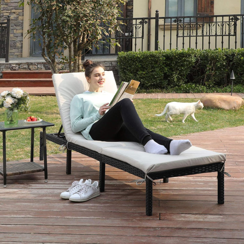 Chaise longue d'extérieur rembourrée Lakai