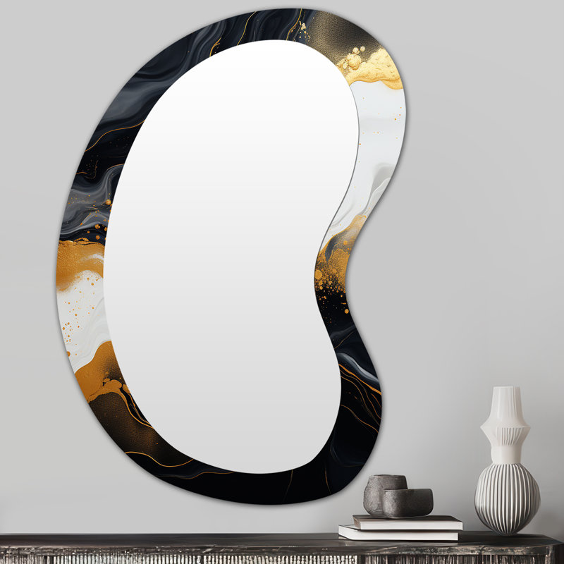 Or et marbre noir Essence I - Miroir mural asymétrique moderne, 31 po x 22 po