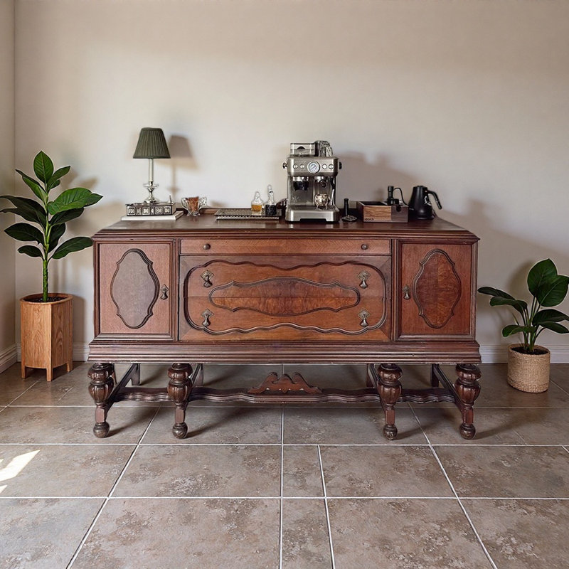 Armoire d'entrée de style français