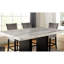 Ensemble de salle à manger transitionnel 7 pièces avec table rectangulaire en marbre et 6 chaises hautes rembourrées à dossier plein, garnies de clous décoratifs, disponibles en blanc, gris ou noir. Différentes combinaisons de couleurs.