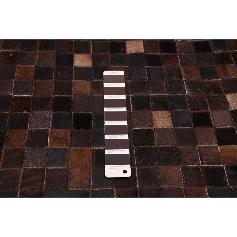 Tapis en cuir de vache brun patchwork 6 pi 1 po x 6 pi 1 po