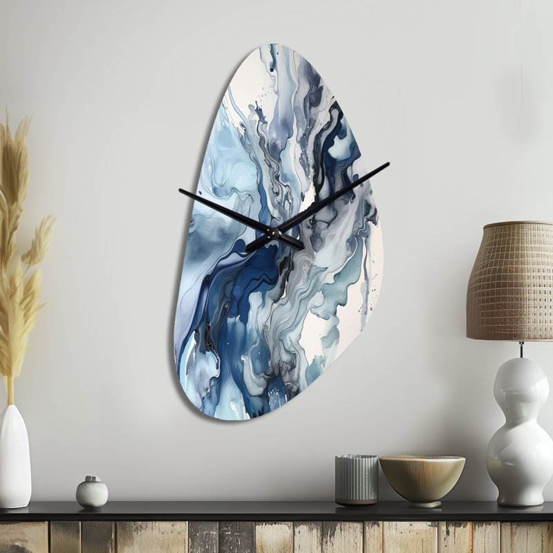 Bleu et gris Elixir II éthéréen - horloge murale asymétrique abstraite, Moyenne