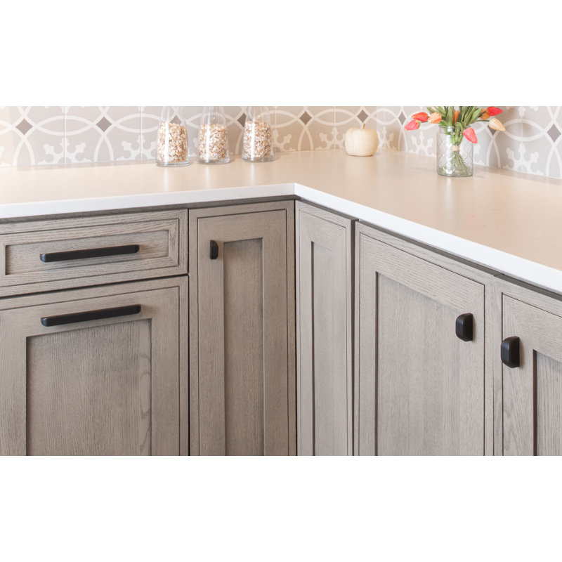 Seneca 8" Center to Center Bar Pull, Matte Black