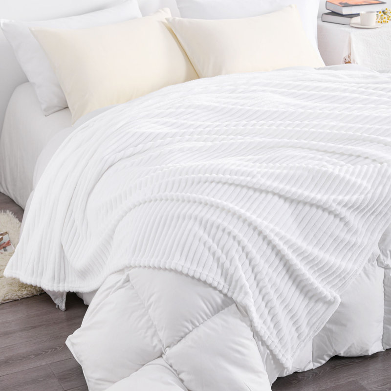 Couverture douce et légère en flanelle rayée, Blanc