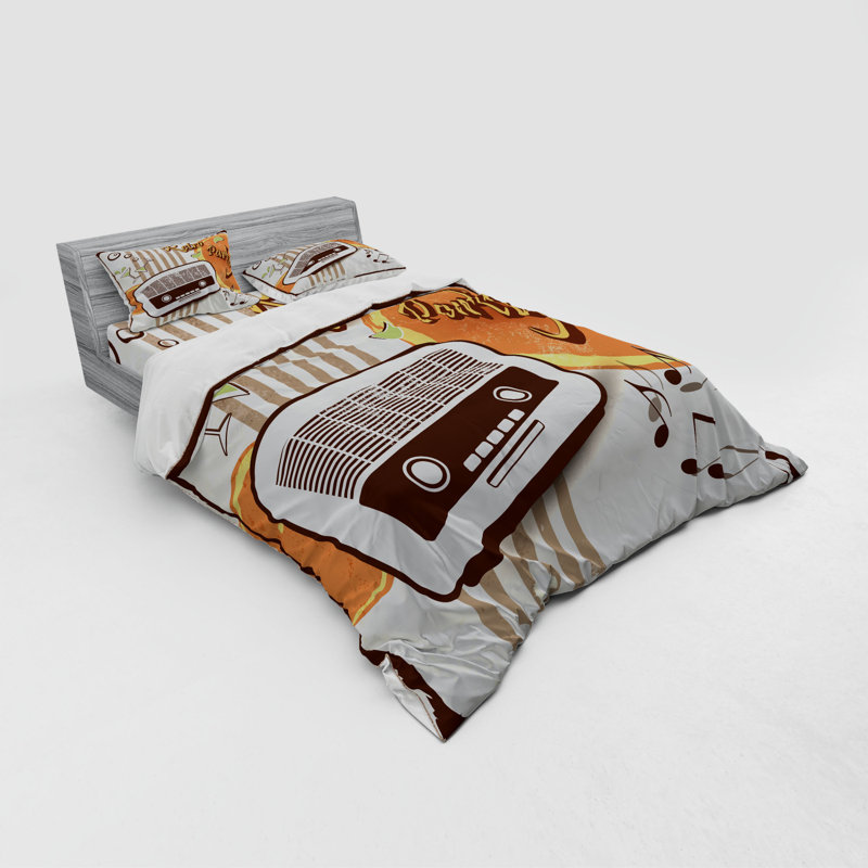 Traditional Polyester Duvet Cover, Queen Duvet Cover + 3 Additional Pieces
