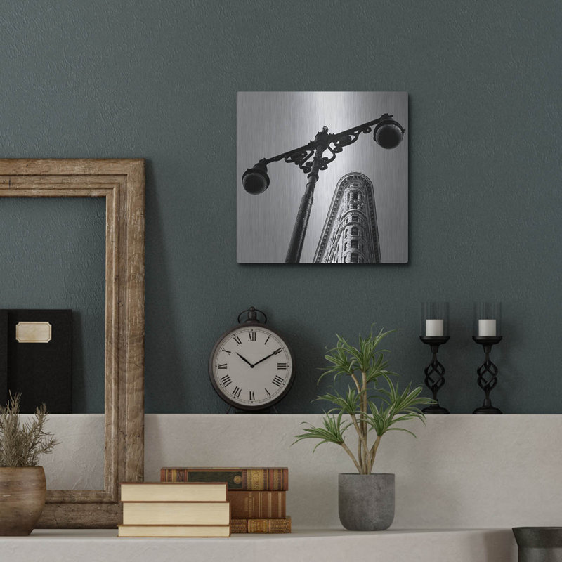 «NYC Flat Iron» par Nina Paponcek, H 12 po x l 12 po