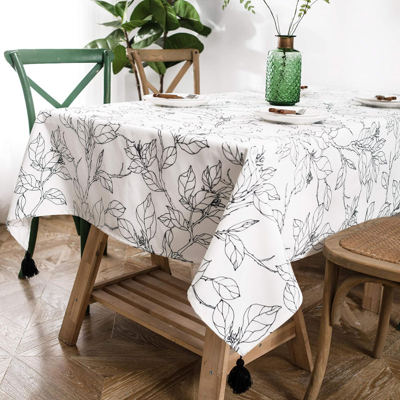 Nappe Ajla, 54 po de largeur x 86 po de longueur, Noir