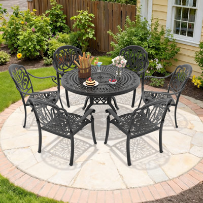 Ensemble de salle à manger d'extérieur rond 7 pièces de 120 cm (47,24 po) avec trou pour parasol, 6 chaises empilables avec coussins bruns