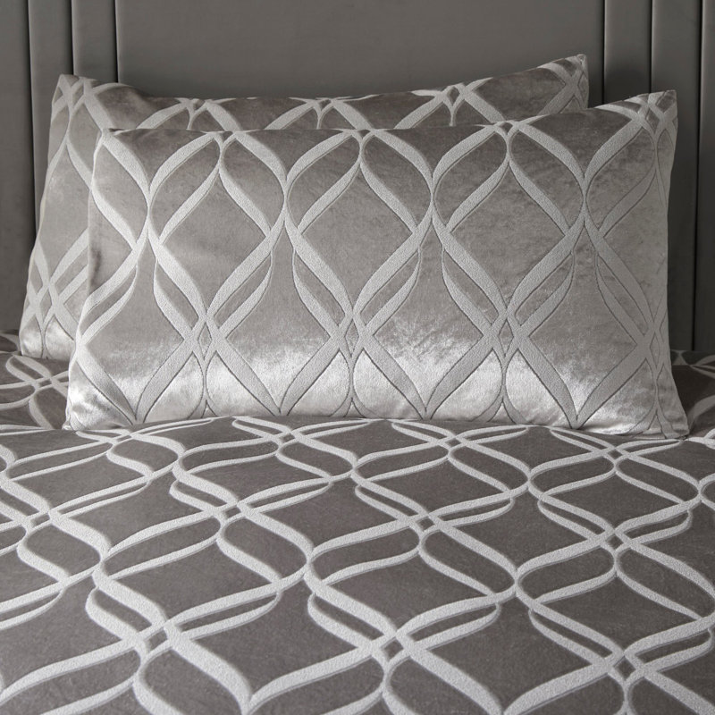 Velvet Geometric Shapes Duvet Cover Set with Pillowcases Included, Kingsize - 2 Standard Pillowcases, Silver