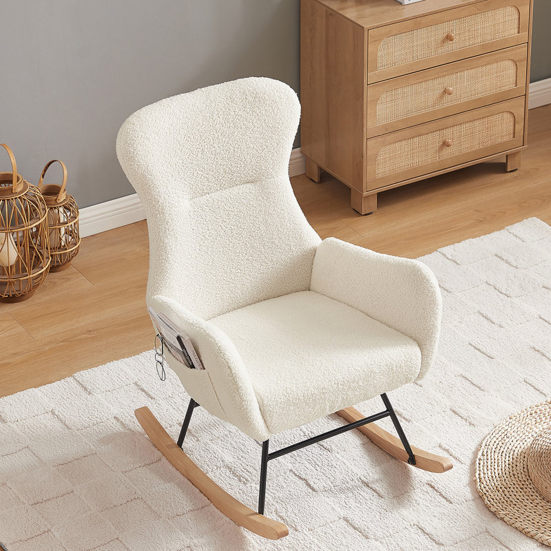 Chaise berçante en tissu Teddy
