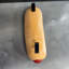 Petite statue de hot-dog suspendu