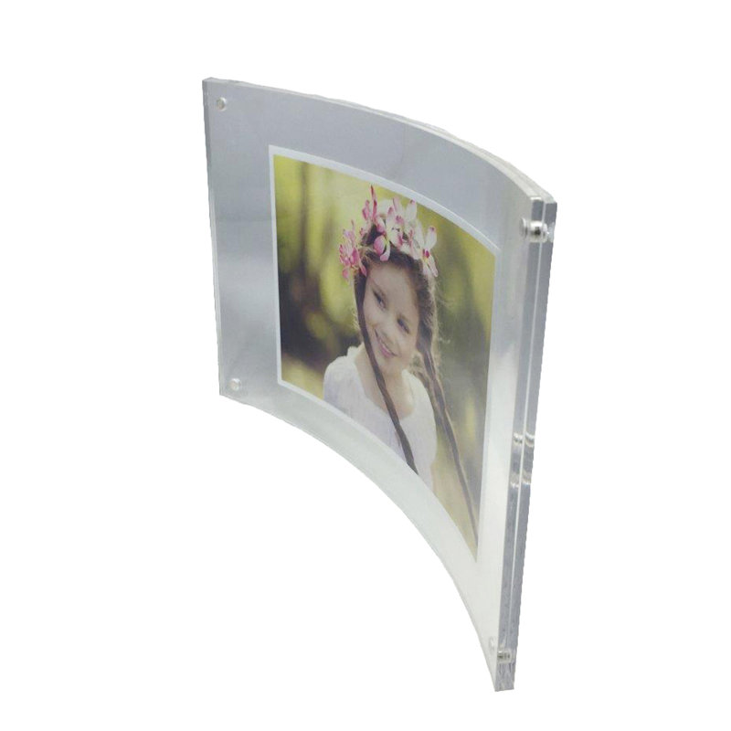Cadre photo incurvé Willacy, design moderne en acrylique transparent 5 x 7 po